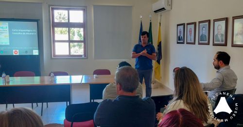  Apresenta&ccedil;&atilde;o da Carta Arqueol&oacute;gica do Concelho de Alcanena, pelo arque&oacute;logo Marco Liberato.